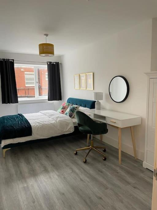 Stunning And Spacious 2Bed Flat In Central Woking Dış mekan fotoğraf