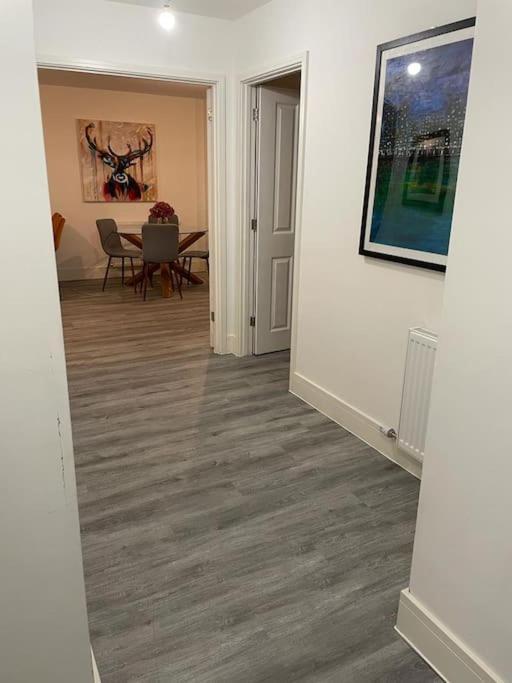 Stunning And Spacious 2Bed Flat In Central Woking Dış mekan fotoğraf
